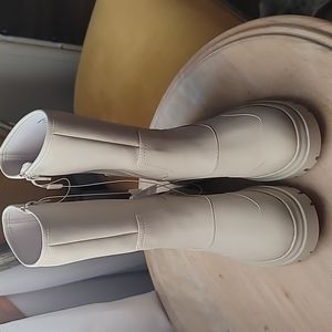 Zara Girl beige boots size 3.5 new with tags